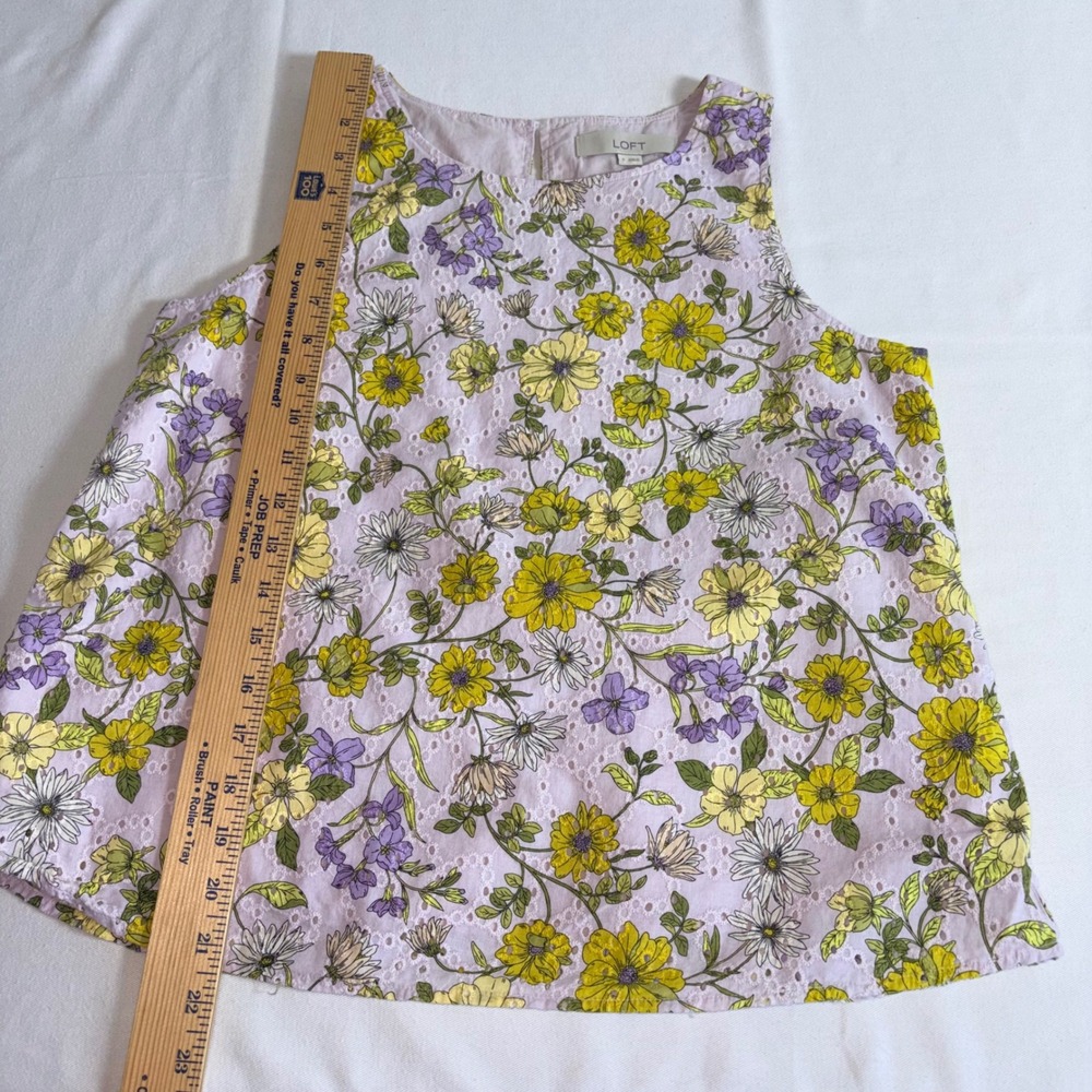 LOFT Floral Eyelet Sleeveless Top S Lavender Yellow Excellent Tiered Ruffle Back